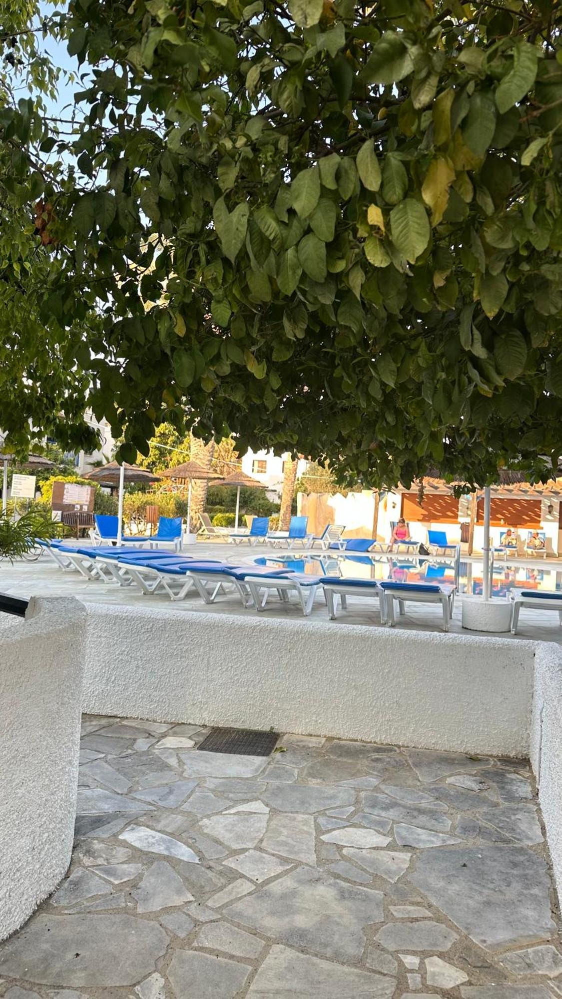 Paphos Gardens Studio Suite Bagian luar foto