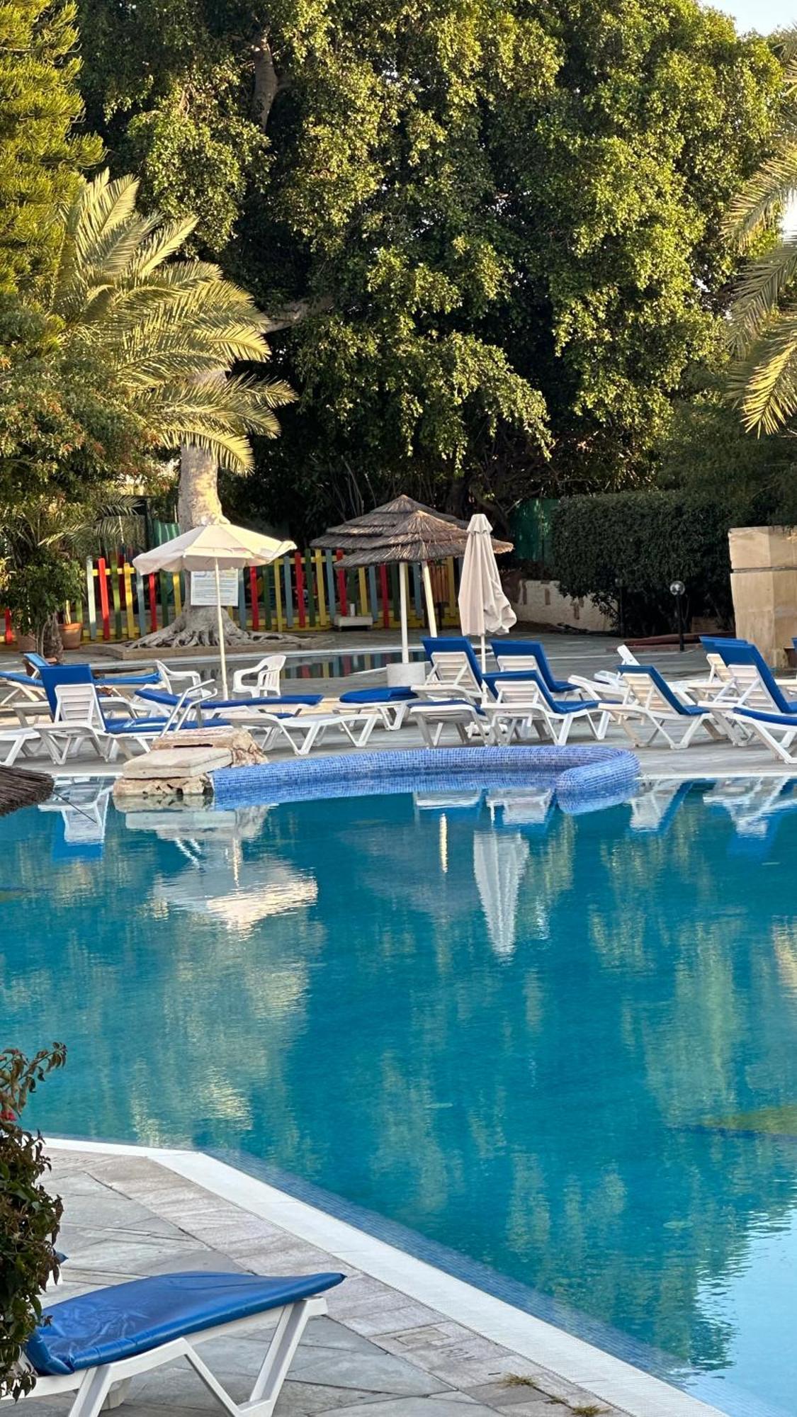 Paphos Gardens Studio Suite Bagian luar foto
