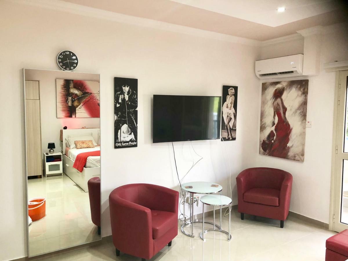 Paphos Gardens Studio Suite Bagian luar foto